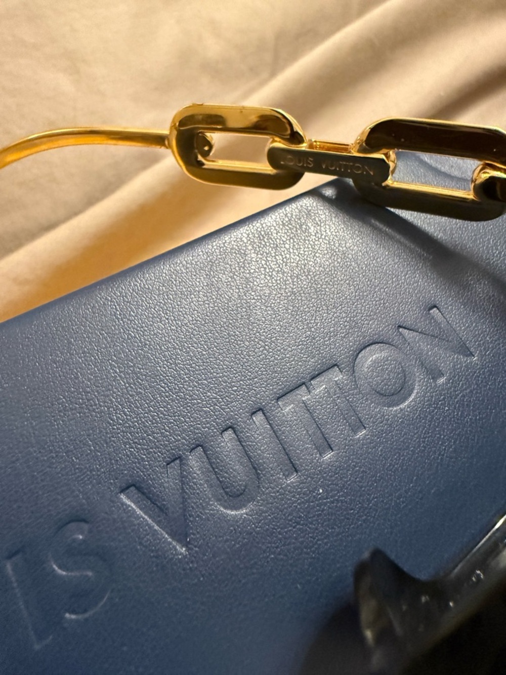 Louis Vuitton LV Edge Black Gold Cat-Eye Sunglasses - Picture 9 of 9